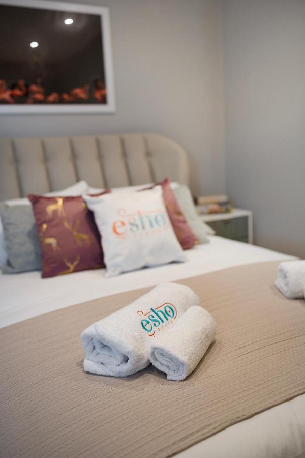 4 Bedroom Home With Garden, Game Room, Parking- Esho Stays Глостер Экстерьер фото