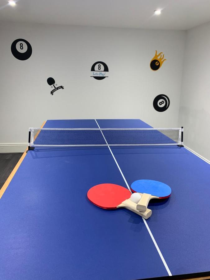 4 Bedroom Home With Garden, Game Room, Parking- Esho Stays Глостер Экстерьер фото